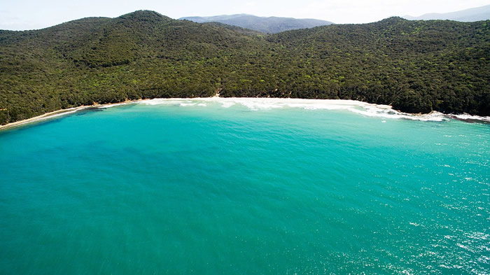 La plage de Cala Violina en Italie